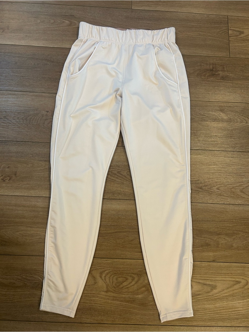 Gymshark Ivory Athletic Jogger Pants Women’s Small Tapered Activewear